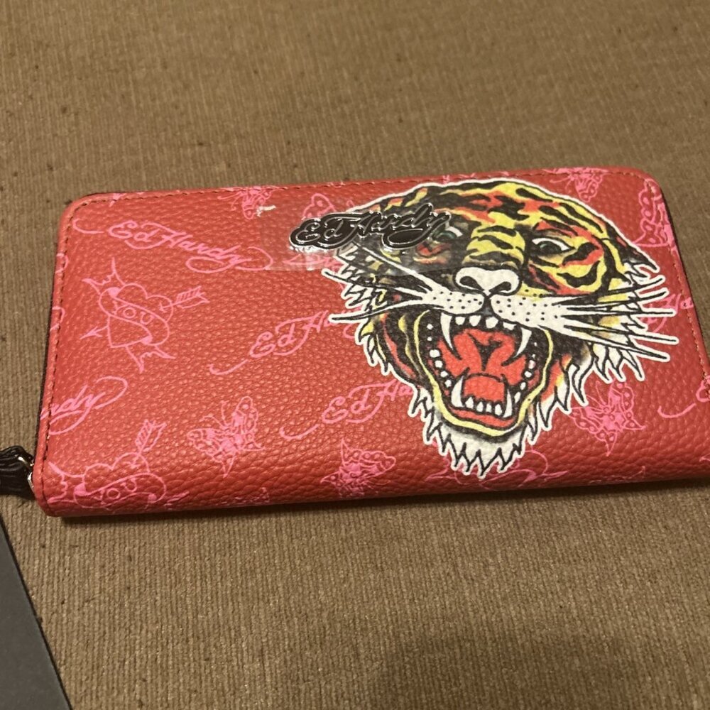 Ed Hardy Zip Wallet Wristlet Tiger Red With Pink Letters Screaming Tiger Tattoo